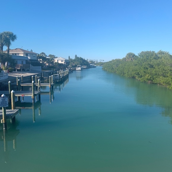 Meet your Posher, Linda - Picture 1 of 1